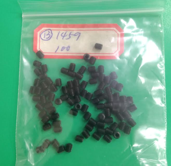 Screw(9/64-40 x 3)