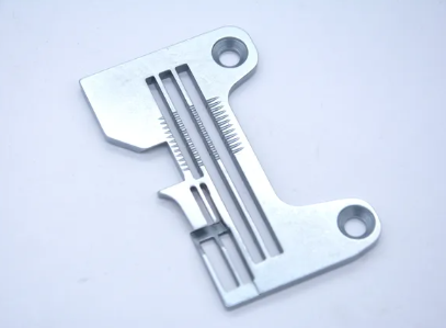 4TH NEEDLE PLATE (SIRUBA)