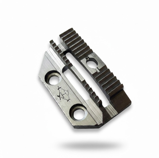 VERTICAL DLM FEED DOG-1/4